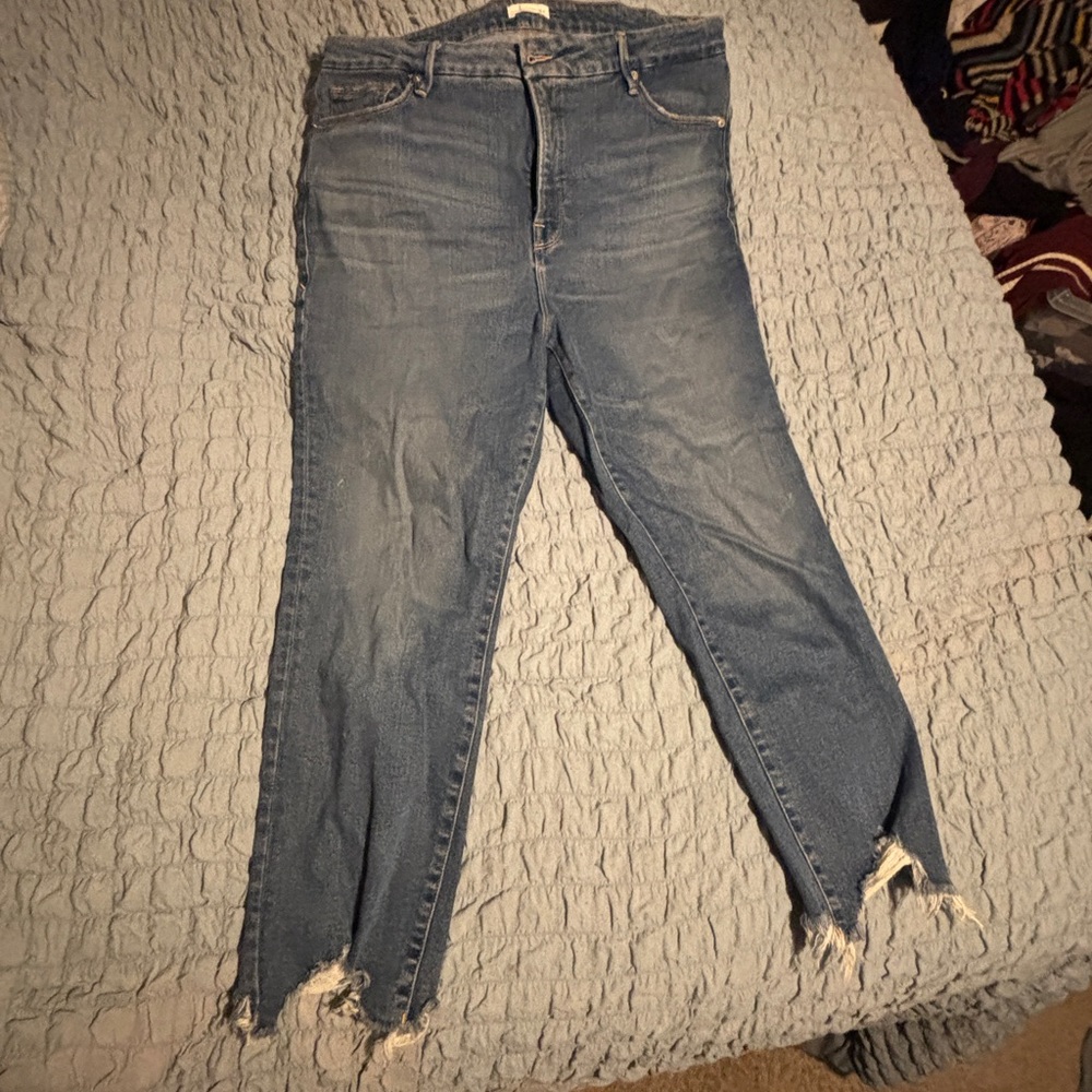 Good American Distressed Ankle Skinny Jeans in Blue